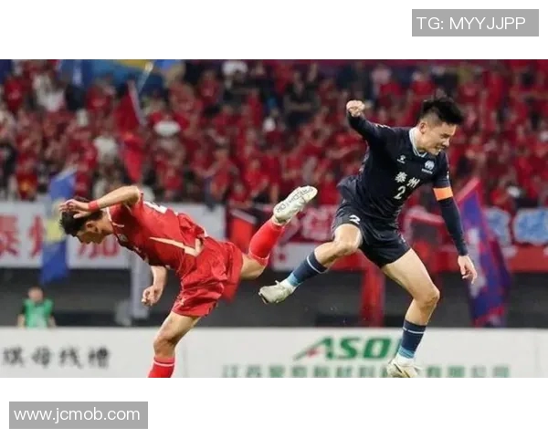 篮球巨星跨界挑战足球赛场展现惊人球技引发球迷热议